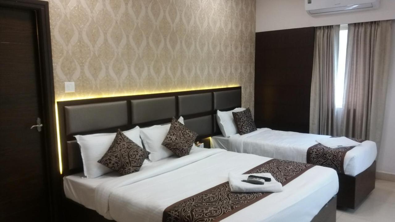แซนด์ ซิลเวอร์ บิสซิเนส โฮเต็ล Bed & Breakfast เชนไน ภายนอก รูปภาพ