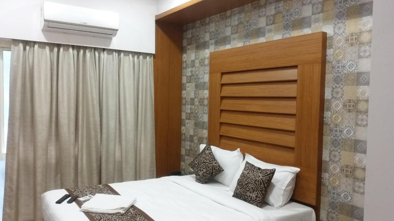 แซนด์ ซิลเวอร์ บิสซิเนส โฮเต็ล Bed & Breakfast เชนไน ภายนอก รูปภาพ
